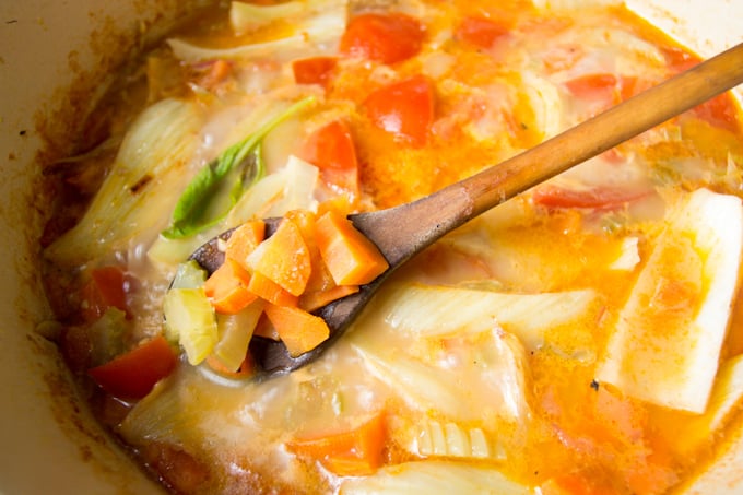 This pan-seared cod with fennel-tomato ragout harkens to the simple, Spanish-Italian food of Argentina.
